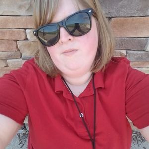 Meet your Posher, Michaela